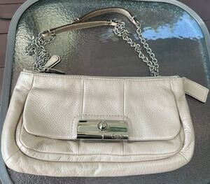 Coach Vintage Kristin Spectator Leather Willow Small Shoulder Bag EUC